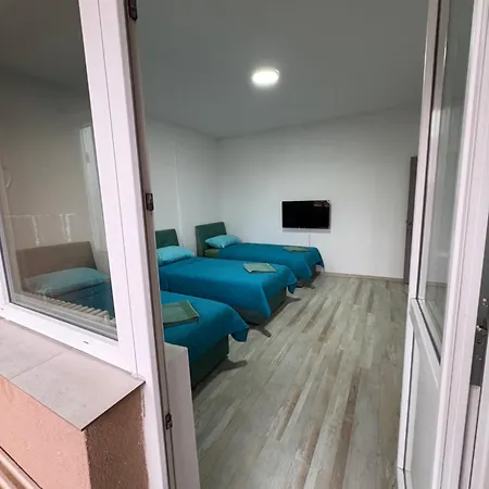 Dubai Marina スコピエ