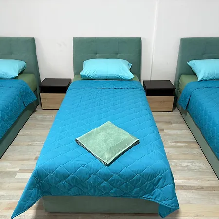 Dubai Marina Guest house *