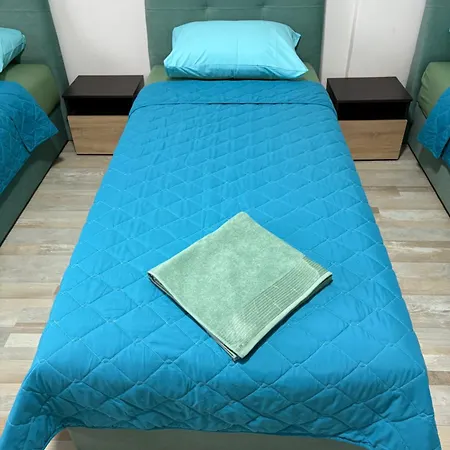 Dubai Marina * スコピエ