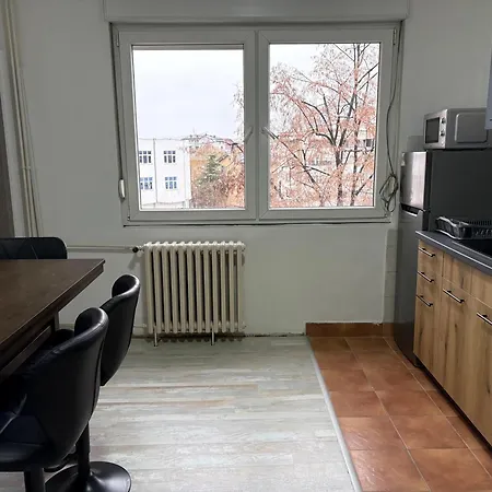 Dubai Marina ゲストハウス スコピエ