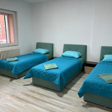 Dubai Marina * スコピエ