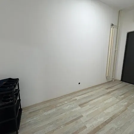 Dubai Marina ゲストハウス スコピエ