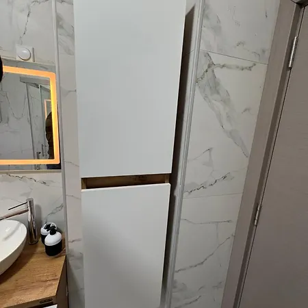 Dubai Marina * スコピエ